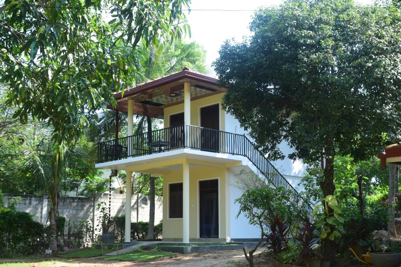 Golden Beach Rest Hotel Tangalle Exterior photo