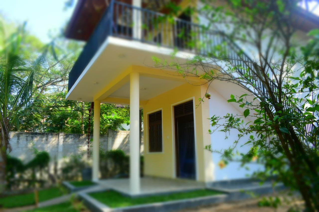 Golden Beach Rest Hotel Tangalle Exterior photo